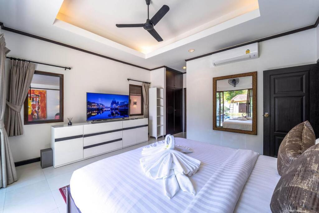 3 Bedroom Pool In Great Location! Bub * HHQ