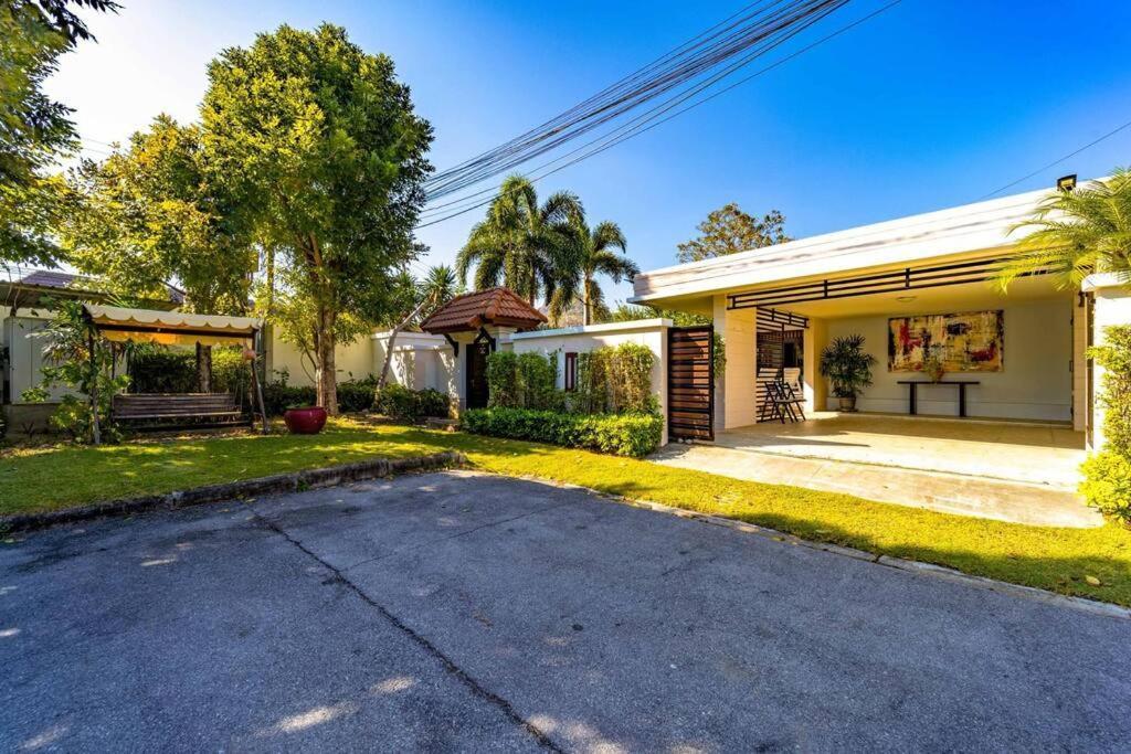 3 Bedroom Pool In Great Location! Bub HHQ